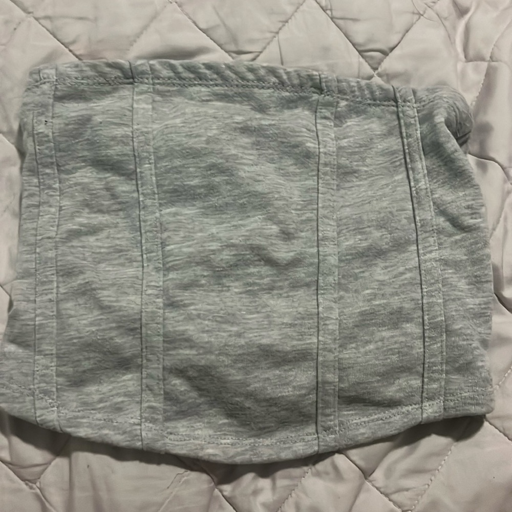 it’s too tight on me it came in a set but i only liked the pants lol so cute